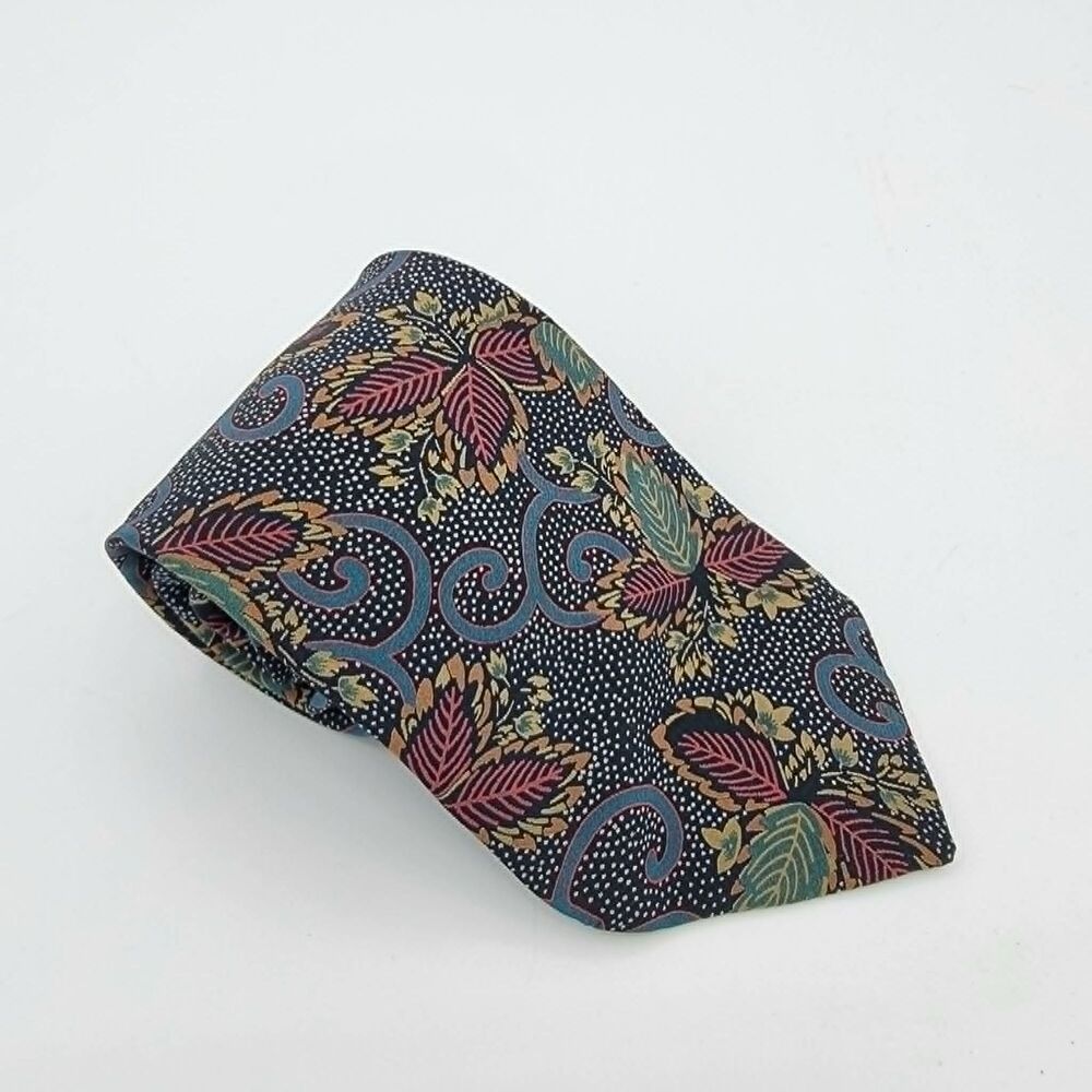 Vintage Robinson’s Floral Men's Necktie Silk Black Blue Size 60 x 3.25